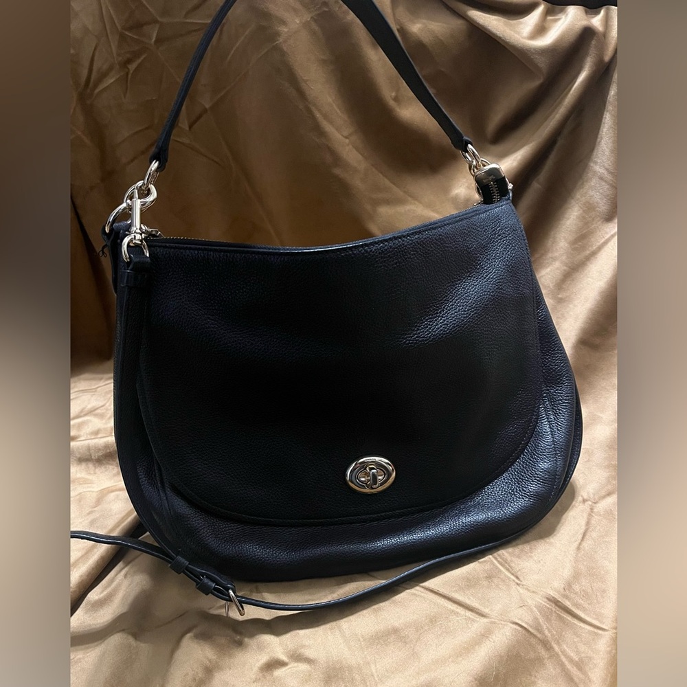 Coach Turnlock Black Leather Convertible Shoulder Crossbody Hobo Bag 24771